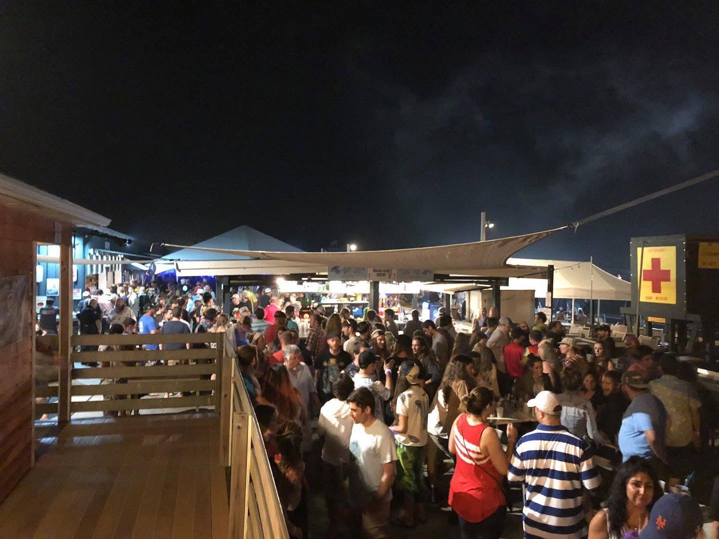 Packed night crowd at Paddy's Beach Club concert